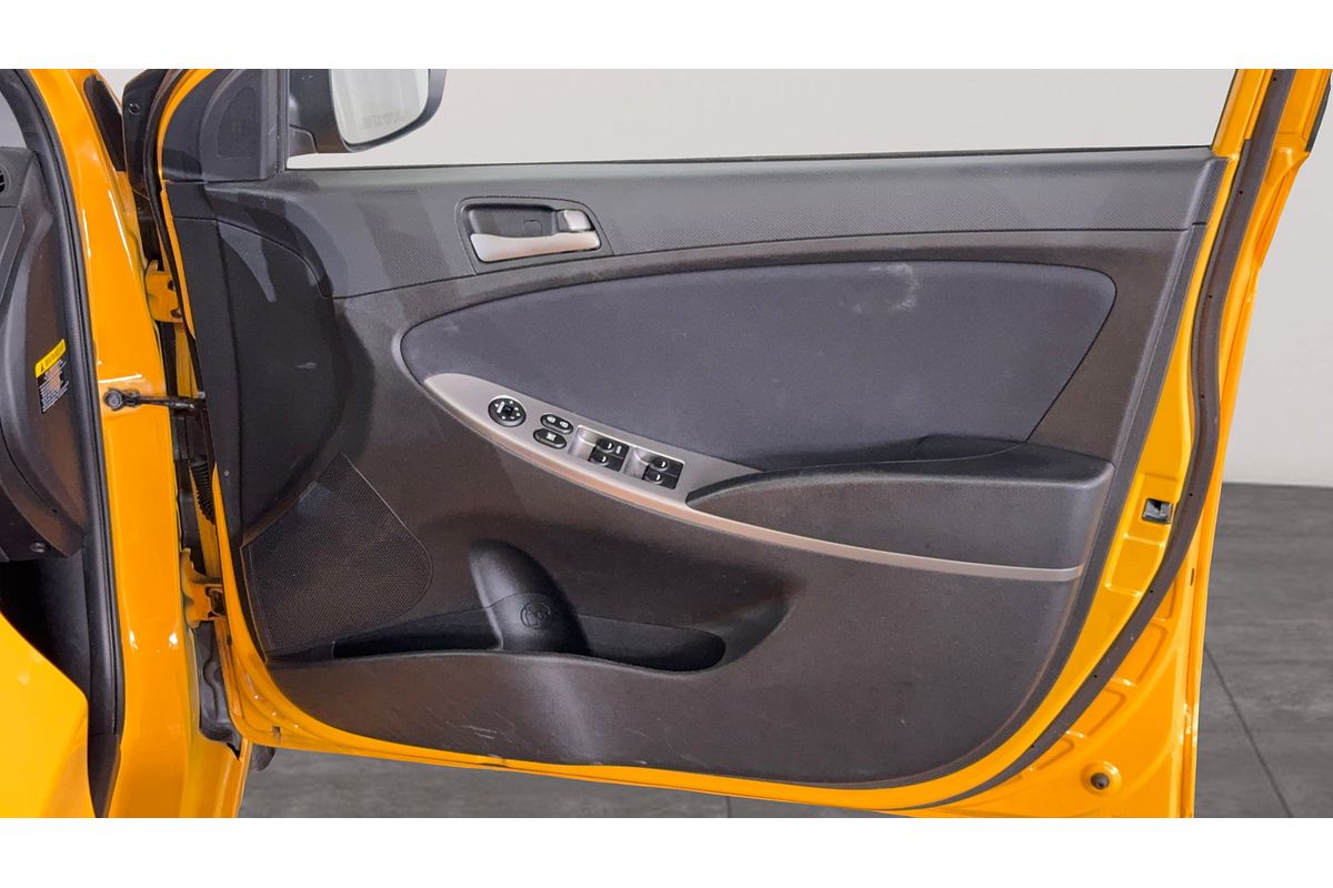 2017 Hyundai Accent Active RB4