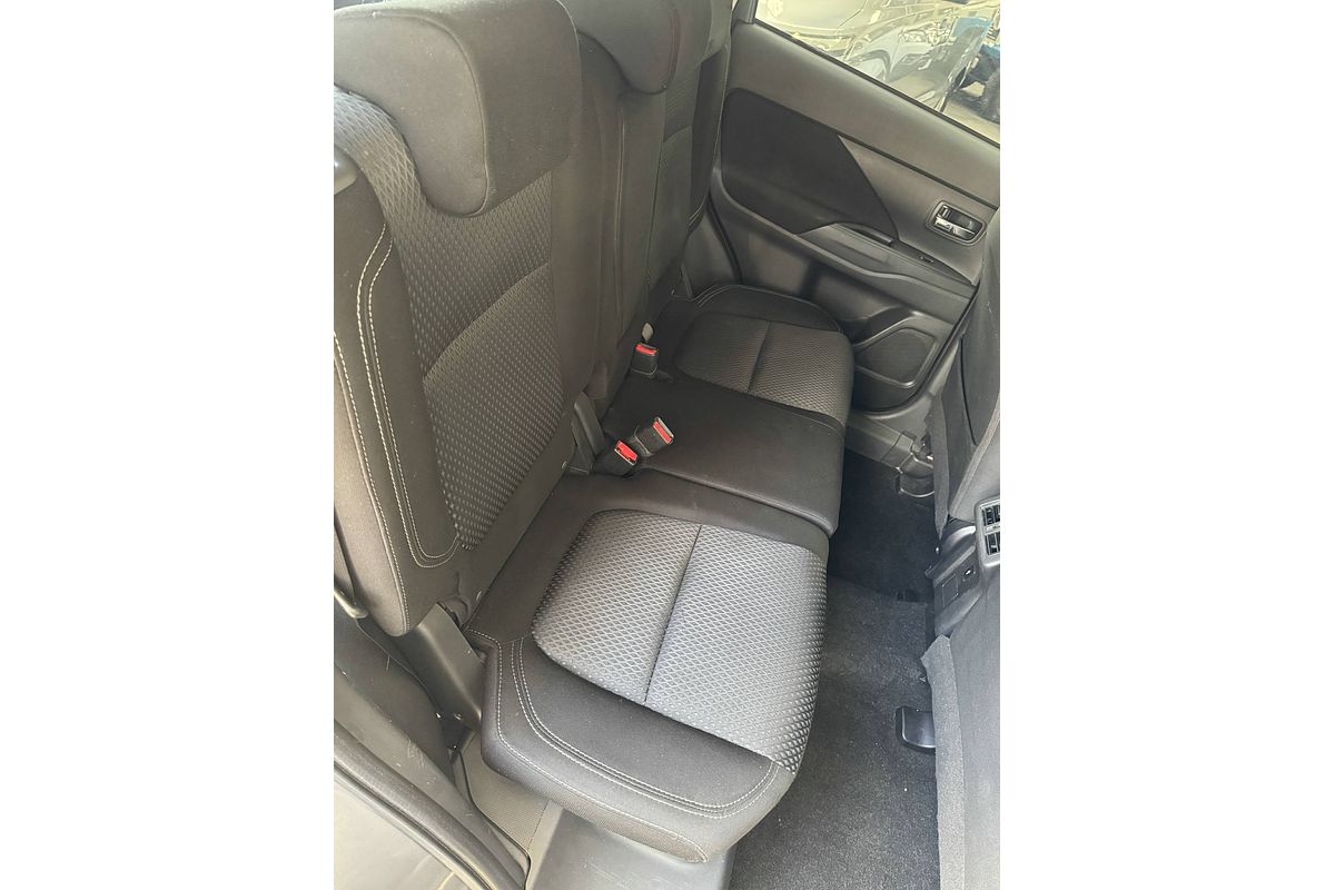 2019 Mitsubishi Outlander ES ZL