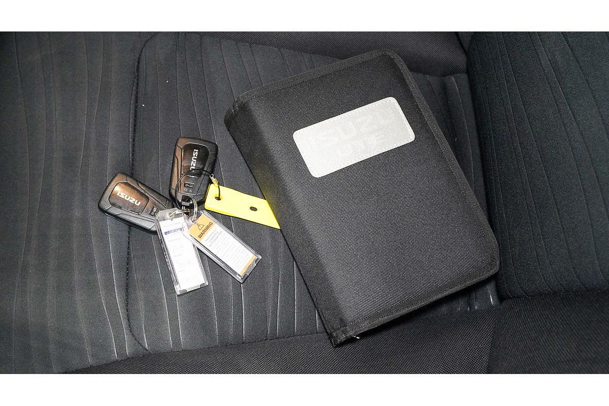 2023 Isuzu MU-X LS-U