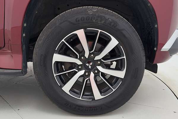 2017 Mitsubishi Pajero Sport GLS QE