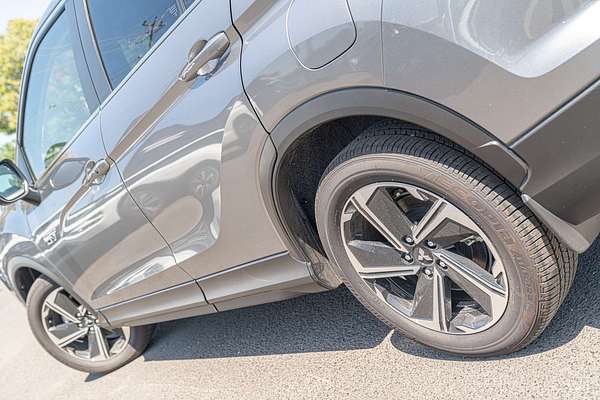 2024 Mitsubishi Eclipse Cross PHEV ES YB