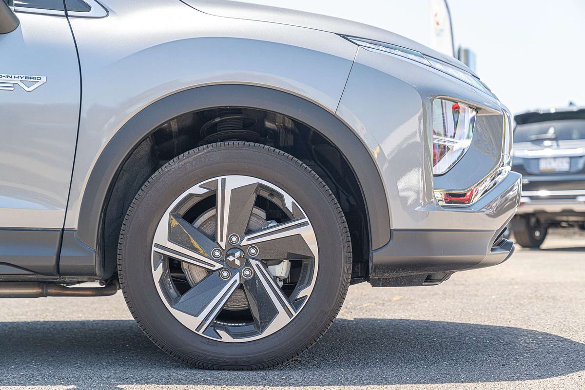 2024 Mitsubishi Eclipse Cross PHEV ES YB