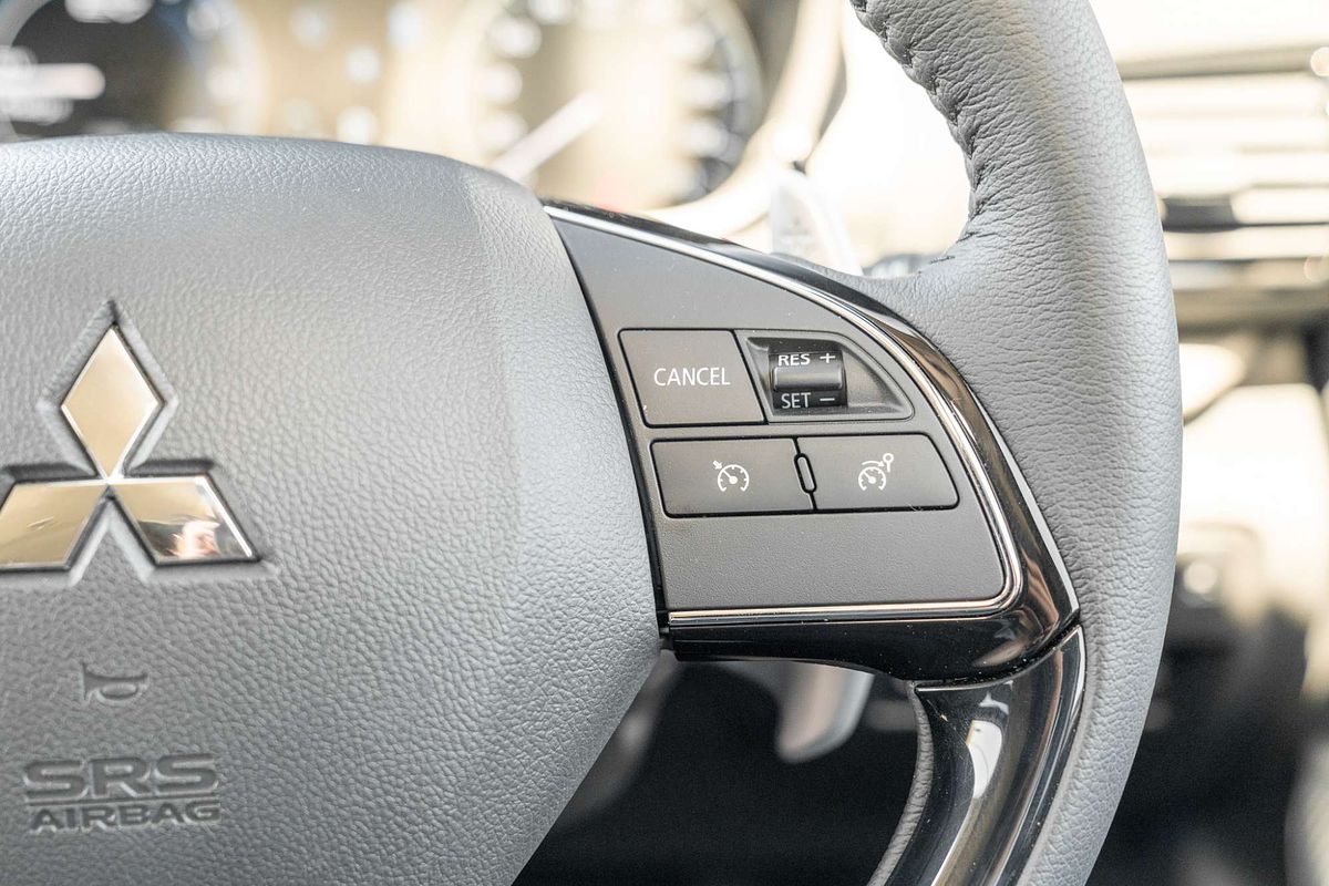 2024 Mitsubishi Eclipse Cross PHEV ES YB