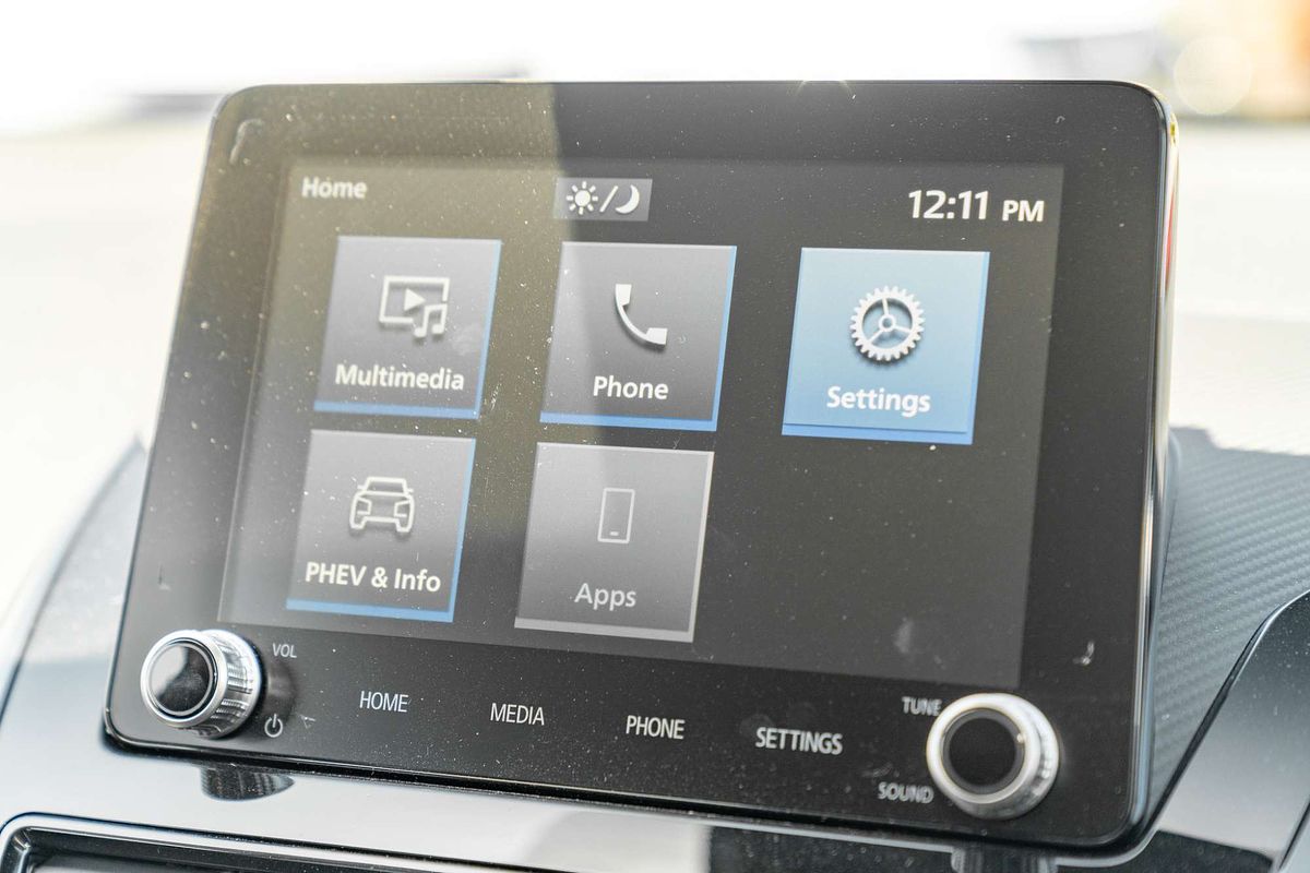 2024 Mitsubishi Eclipse Cross PHEV ES YB