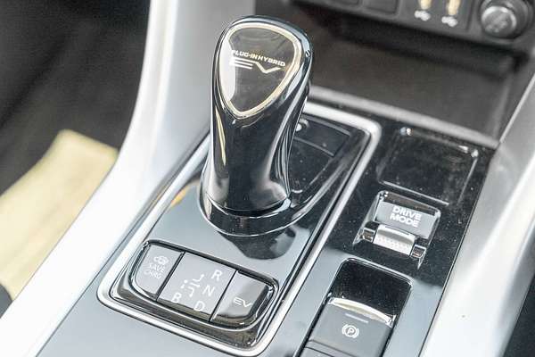 2024 Mitsubishi Eclipse Cross PHEV ES YB