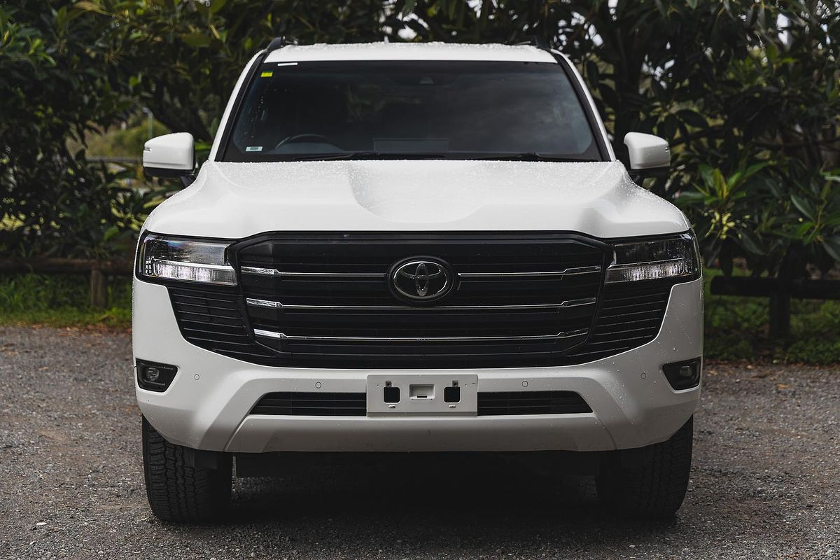2023 Toyota Landcruiser GXL FJA300R