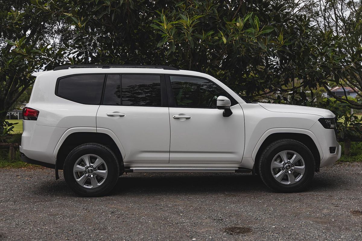 2023 Toyota Landcruiser GXL FJA300R