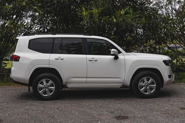 2023 Toyota Landcruiser GXL FJA300R