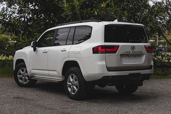 2023 Toyota Landcruiser GXL FJA300R