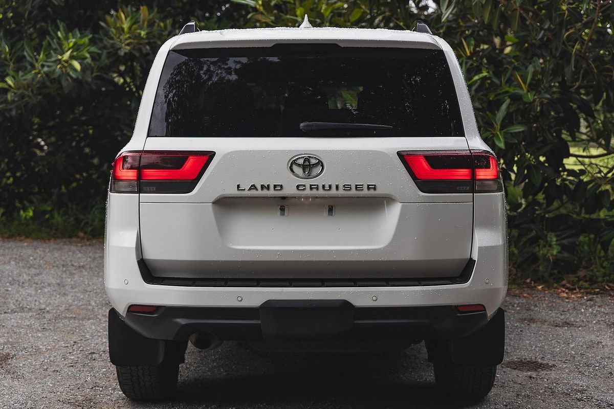 2023 Toyota Landcruiser GXL FJA300R
