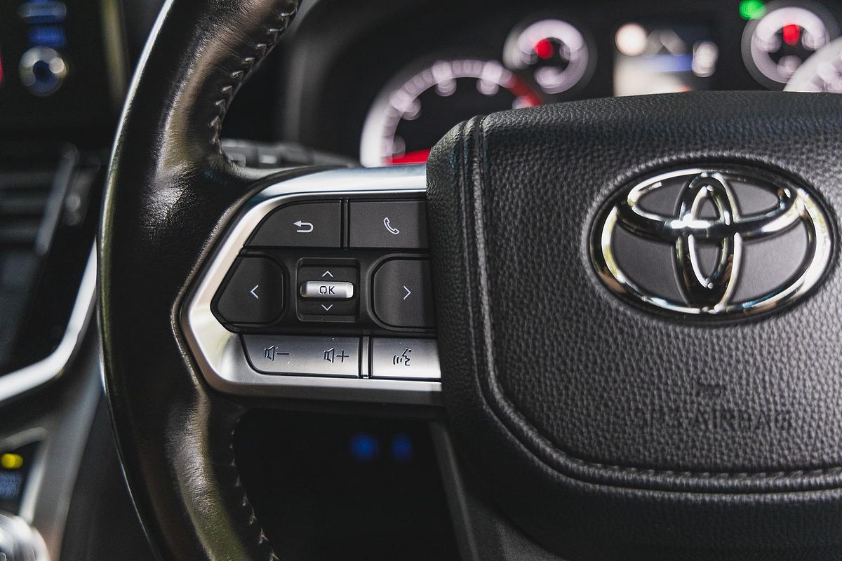 2023 Toyota Landcruiser GXL FJA300R