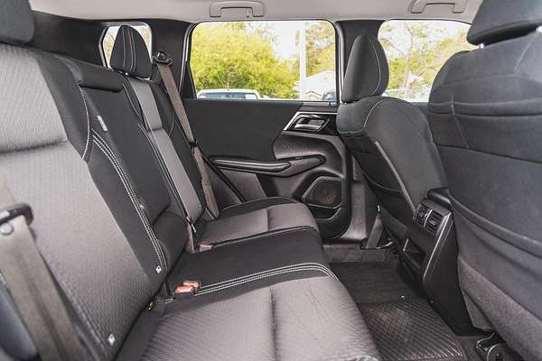 2023 Mitsubishi Outlander ES ZM