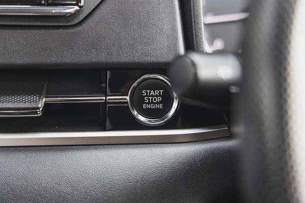 2023 Mitsubishi Outlander ES ZM