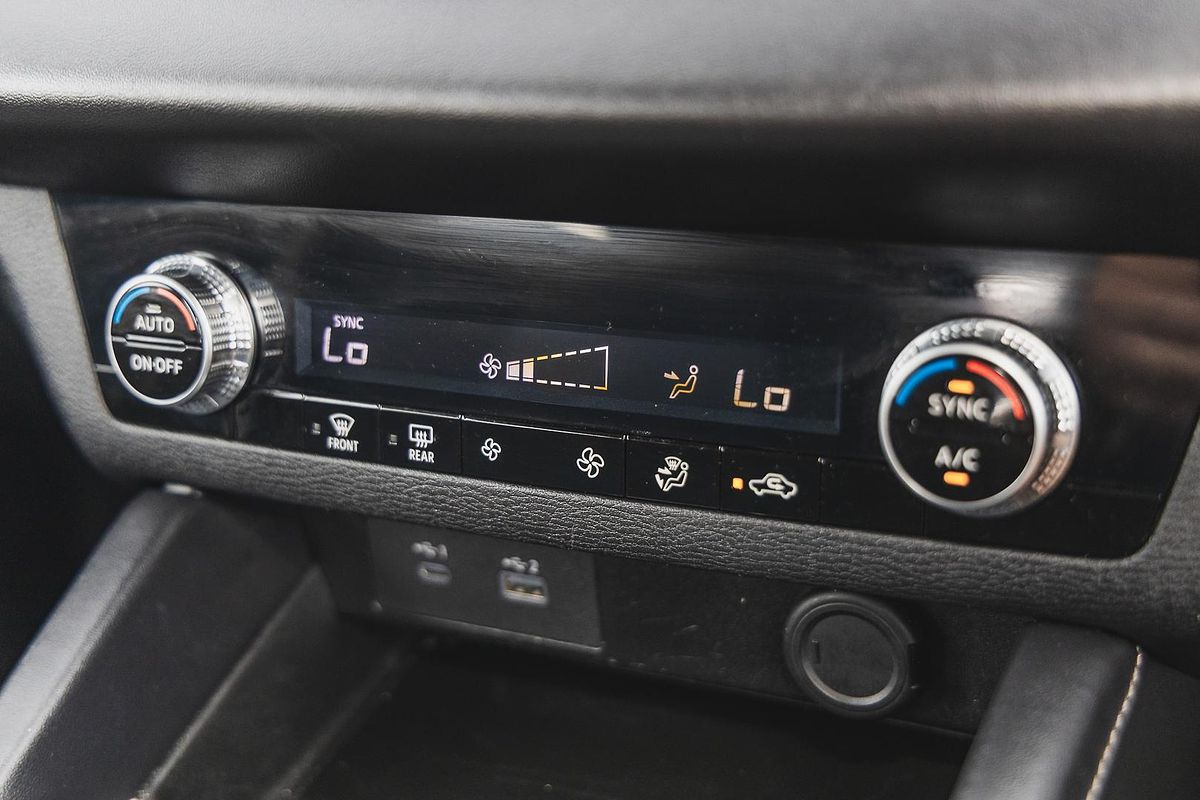 2023 Mitsubishi Outlander ES ZM