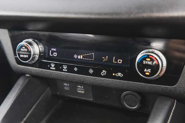 2023 Mitsubishi Outlander ES ZM