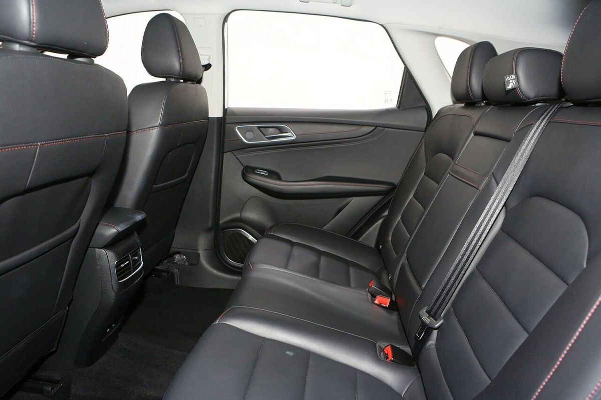 2024 MG HS Vibe SAS23