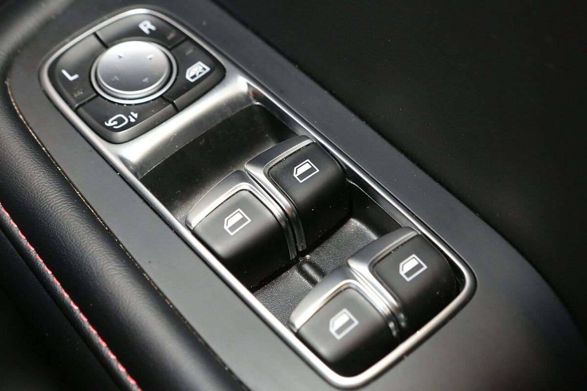 2024 MG HS Vibe SAS23