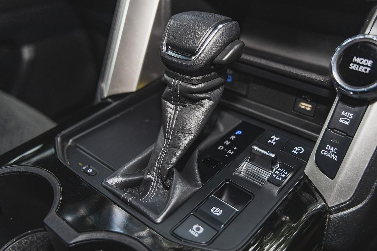 2023 Toyota Landcruiser GXL FJA300R