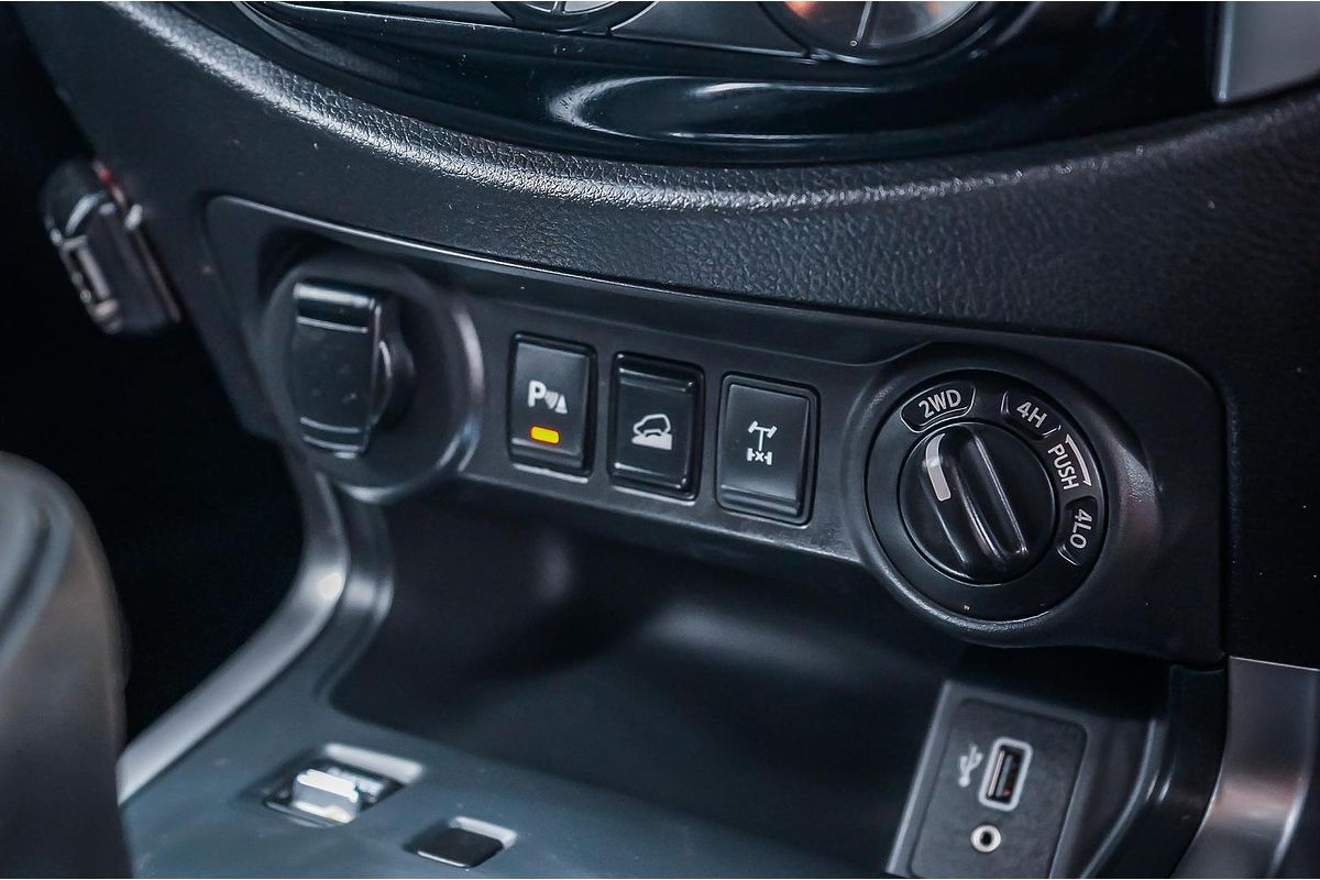 2021 Nissan Navara ST D23 4X4