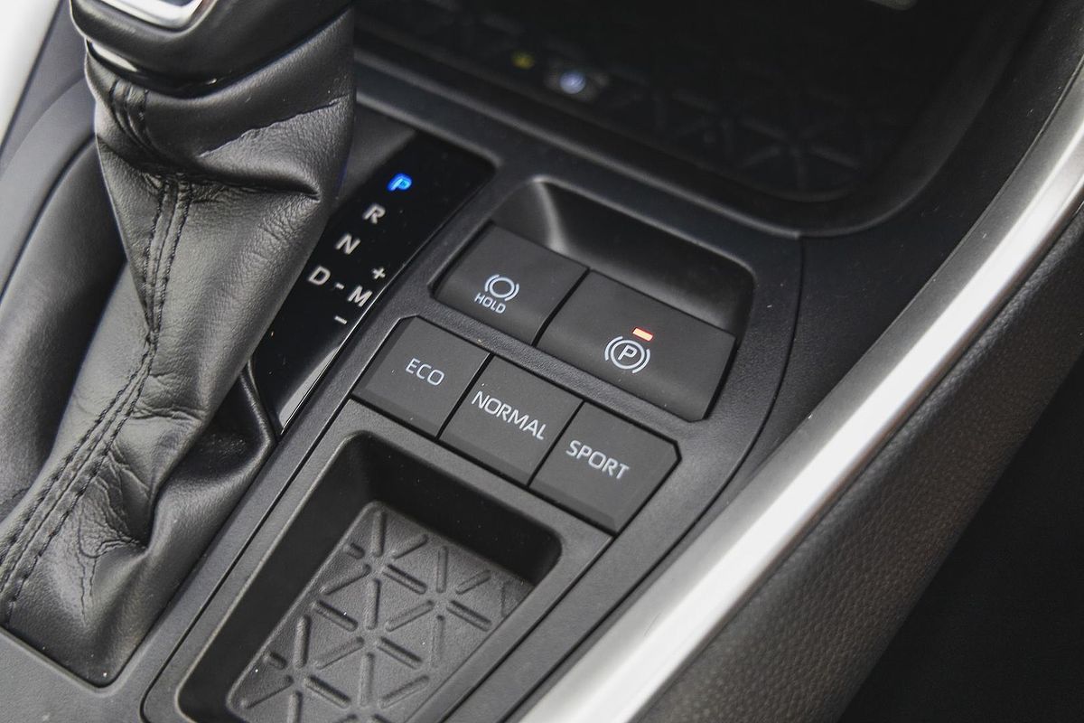 2020 Toyota RAV4 GXL MXAA52R