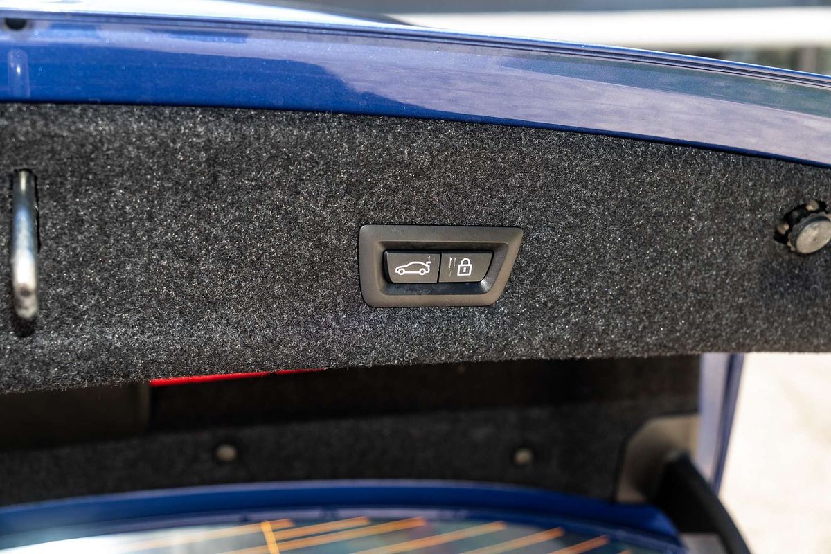 2019 BMW 3 Series 330i M Sport G20