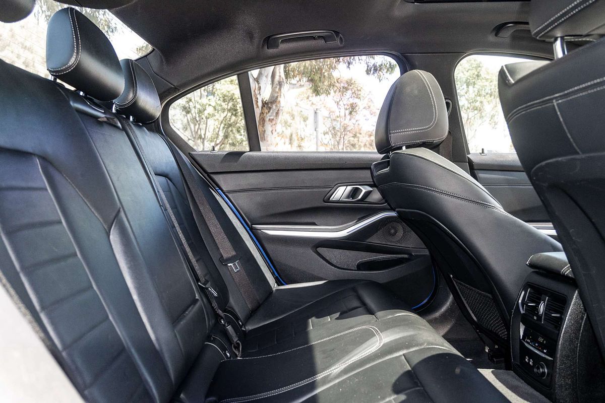 2019 BMW 3 Series 330i M Sport G20