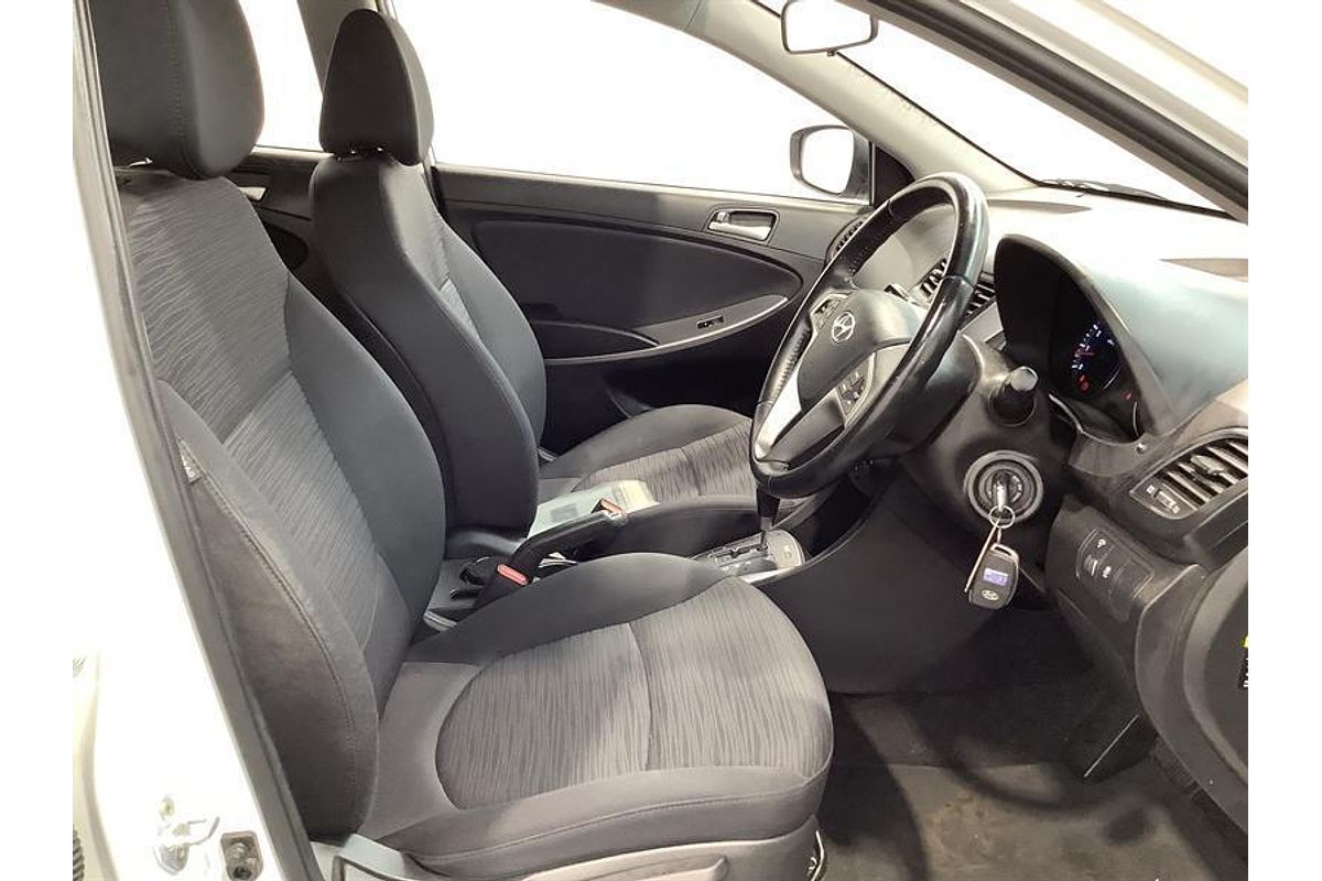 2019 Hyundai Accent Sport RB6