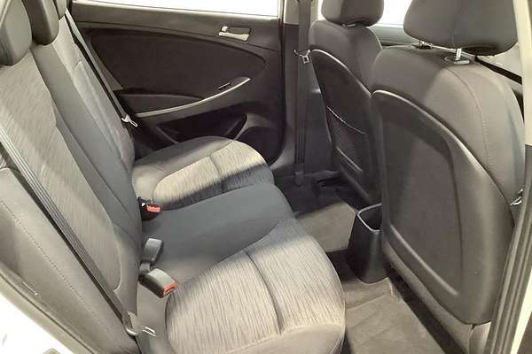 2019 Hyundai Accent Sport RB6