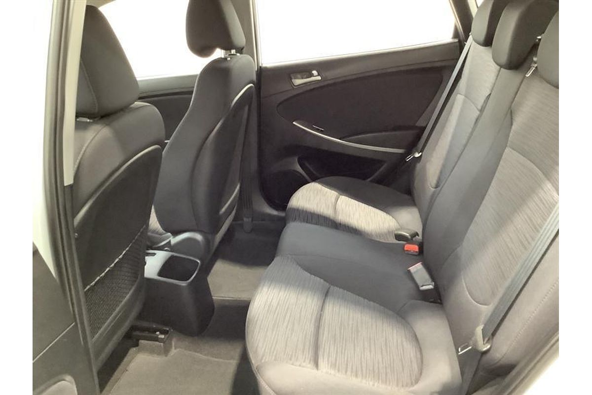 2019 Hyundai Accent Sport RB6