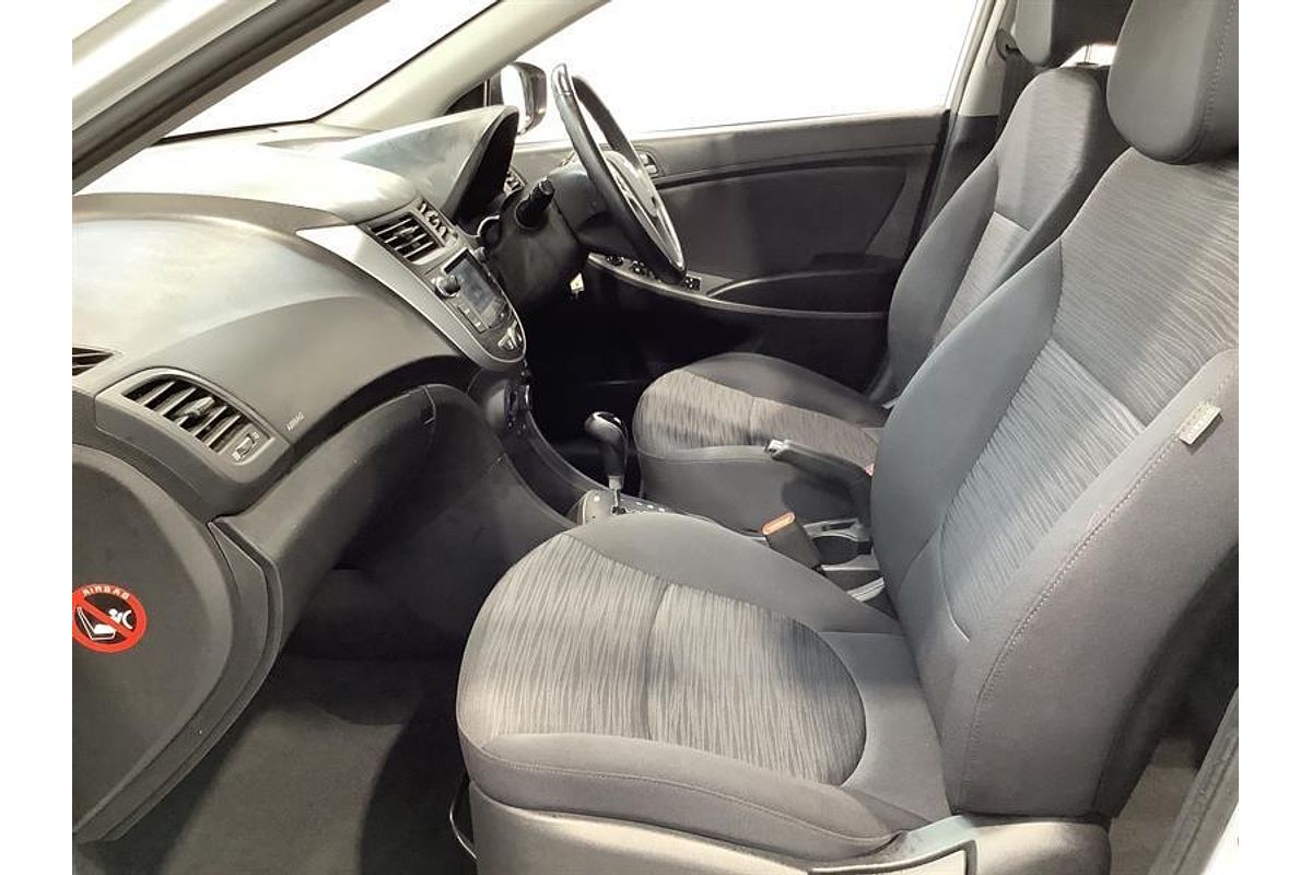 2019 Hyundai Accent Sport RB6