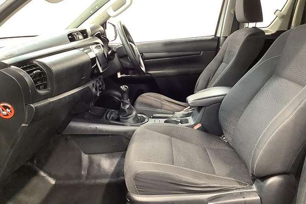2018 Toyota Hilux SR GUN126R 4X4