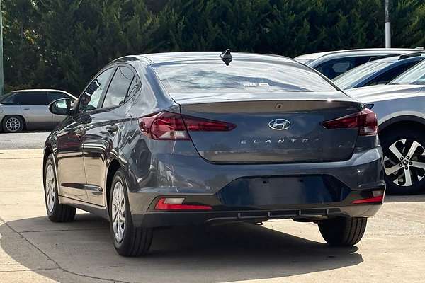 2020 Hyundai Elantra Go AD.2