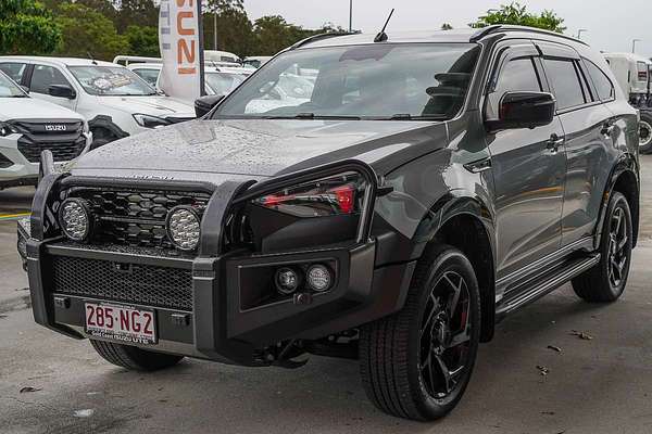 2025 Isuzu MU-X X-TERRAIN