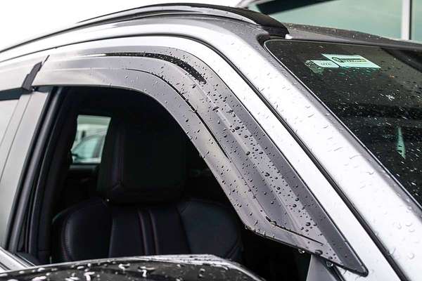 2025 Isuzu MU-X X-TERRAIN