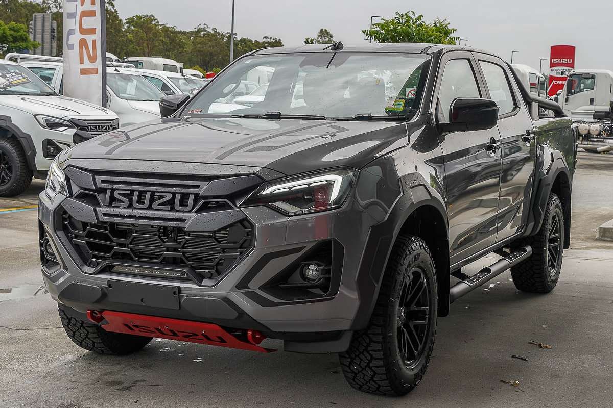 2025 Isuzu D-MAX BLADE 4X4