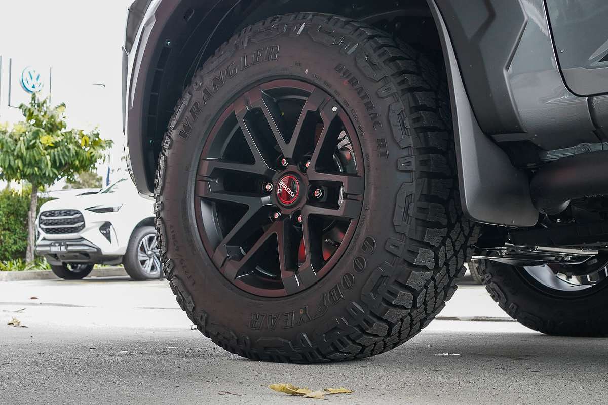 2025 Isuzu D-MAX BLADE 4X4