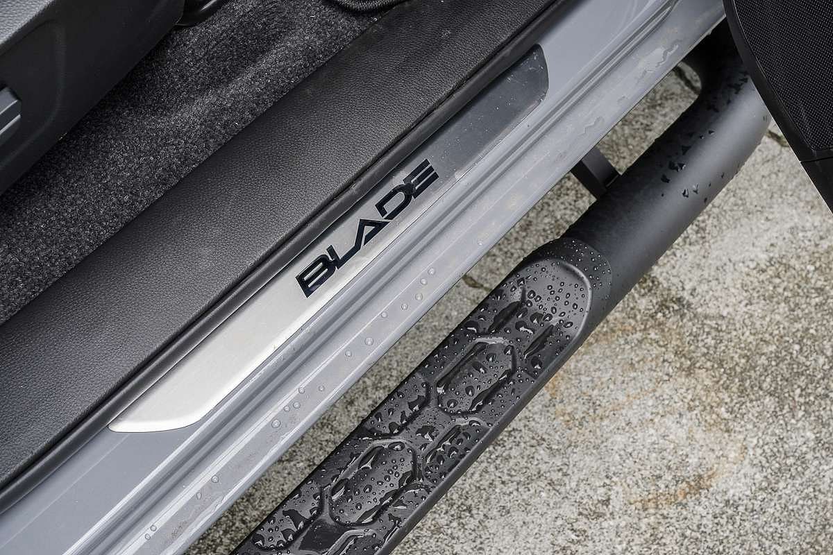 2025 Isuzu D-MAX BLADE 4X4