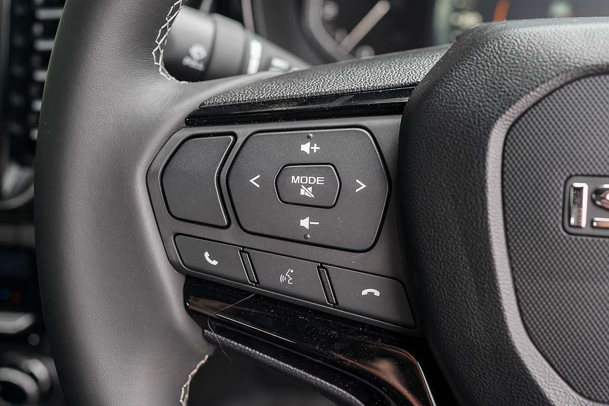 2025 Isuzu D-MAX BLADE 4X4