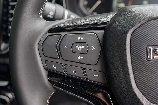 2025 Isuzu D-MAX BLADE 4X4