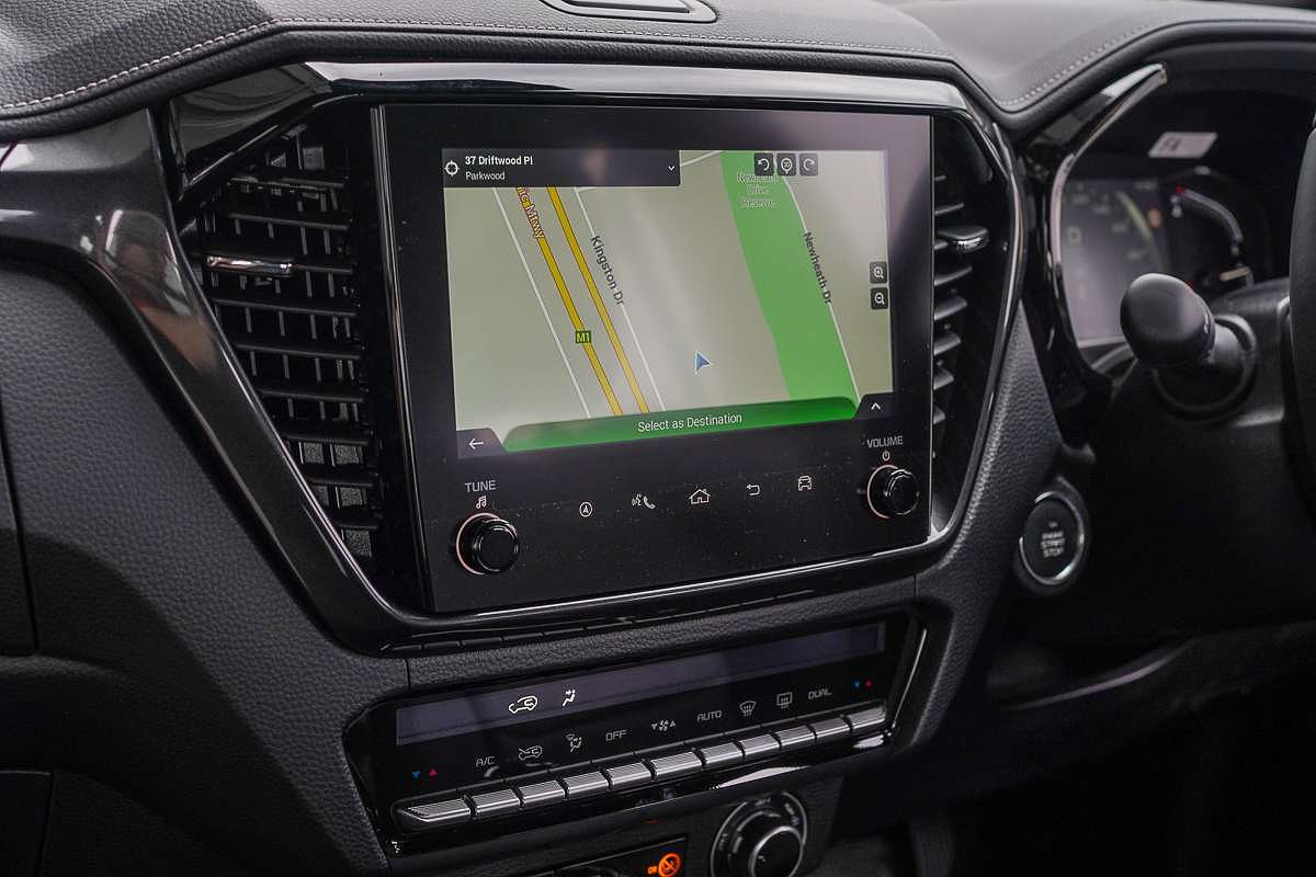 2025 Isuzu D-MAX BLADE 4X4