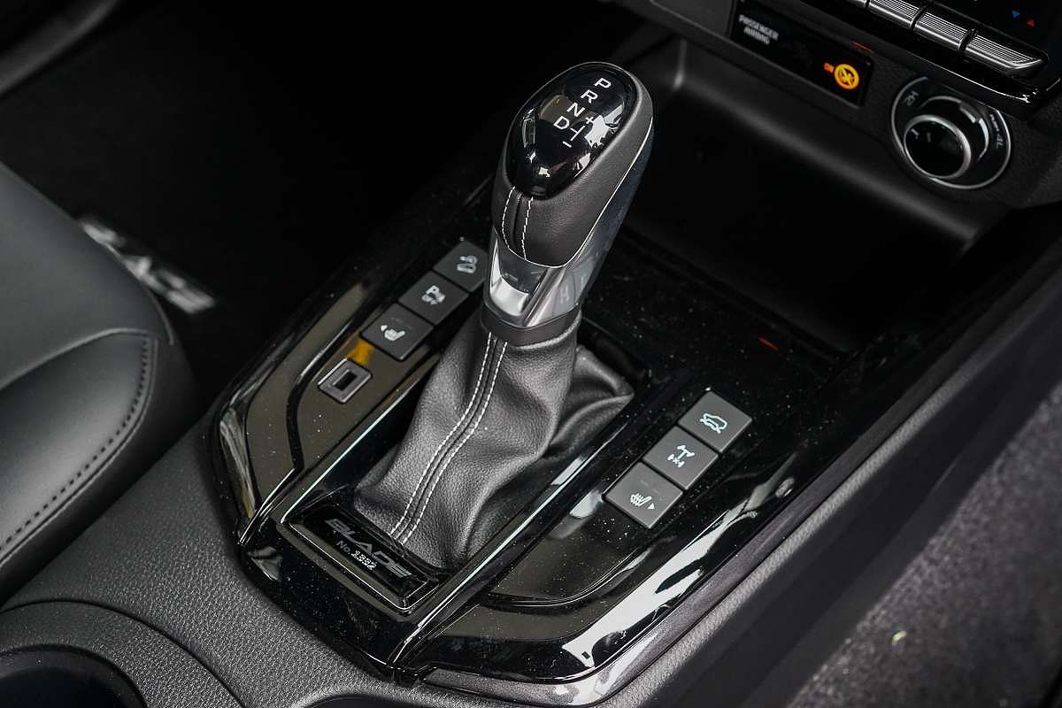 2025 Isuzu D-MAX BLADE 4X4