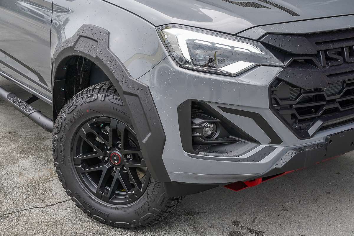 2025 Isuzu D-MAX BLADE 4X4