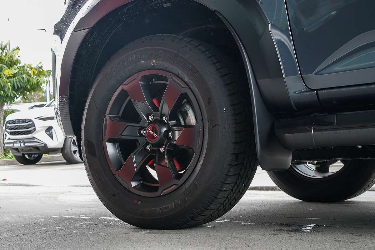 2025 Isuzu D-MAX X-TERRAIN 4X4