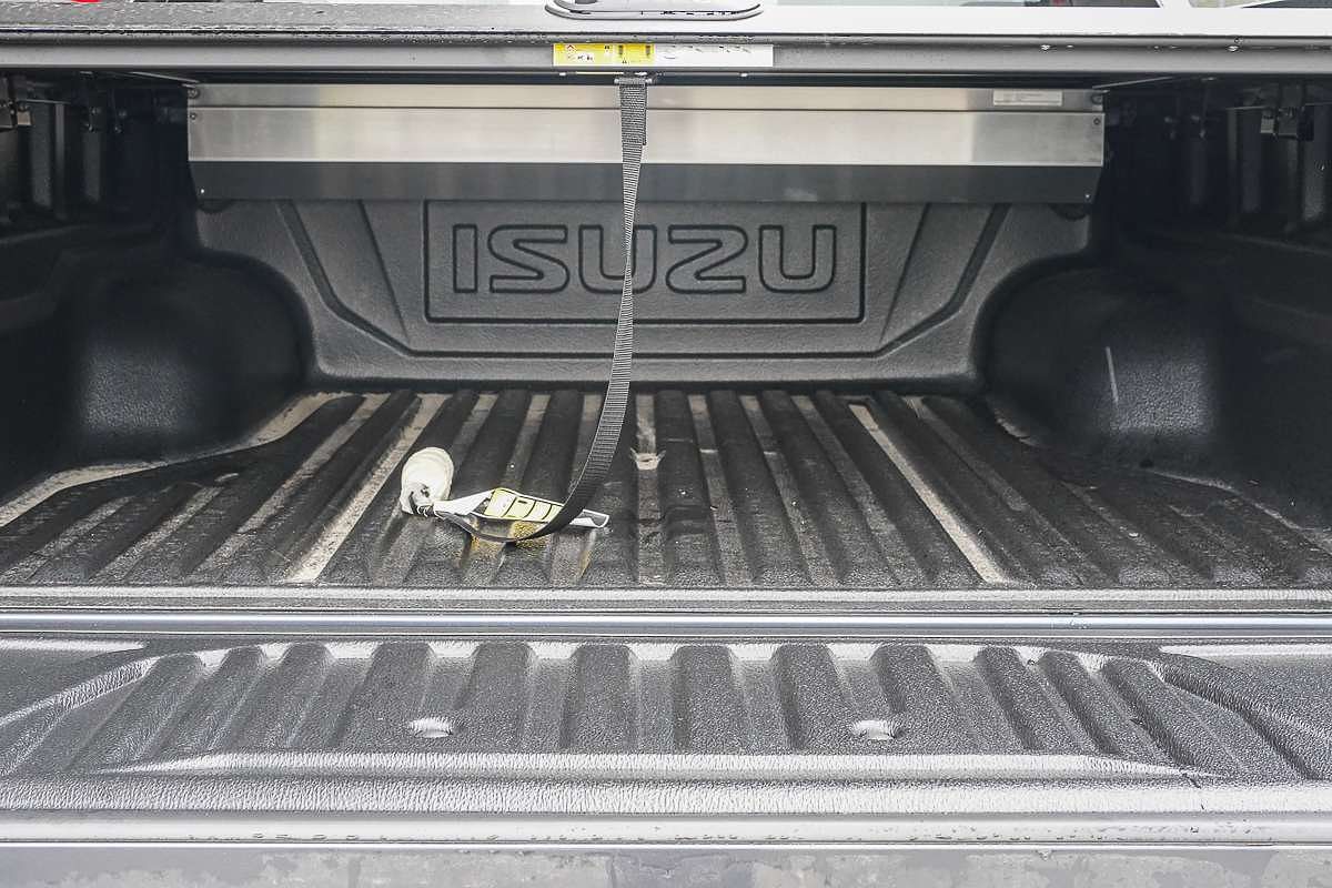 2025 Isuzu D-MAX X-TERRAIN 4X4