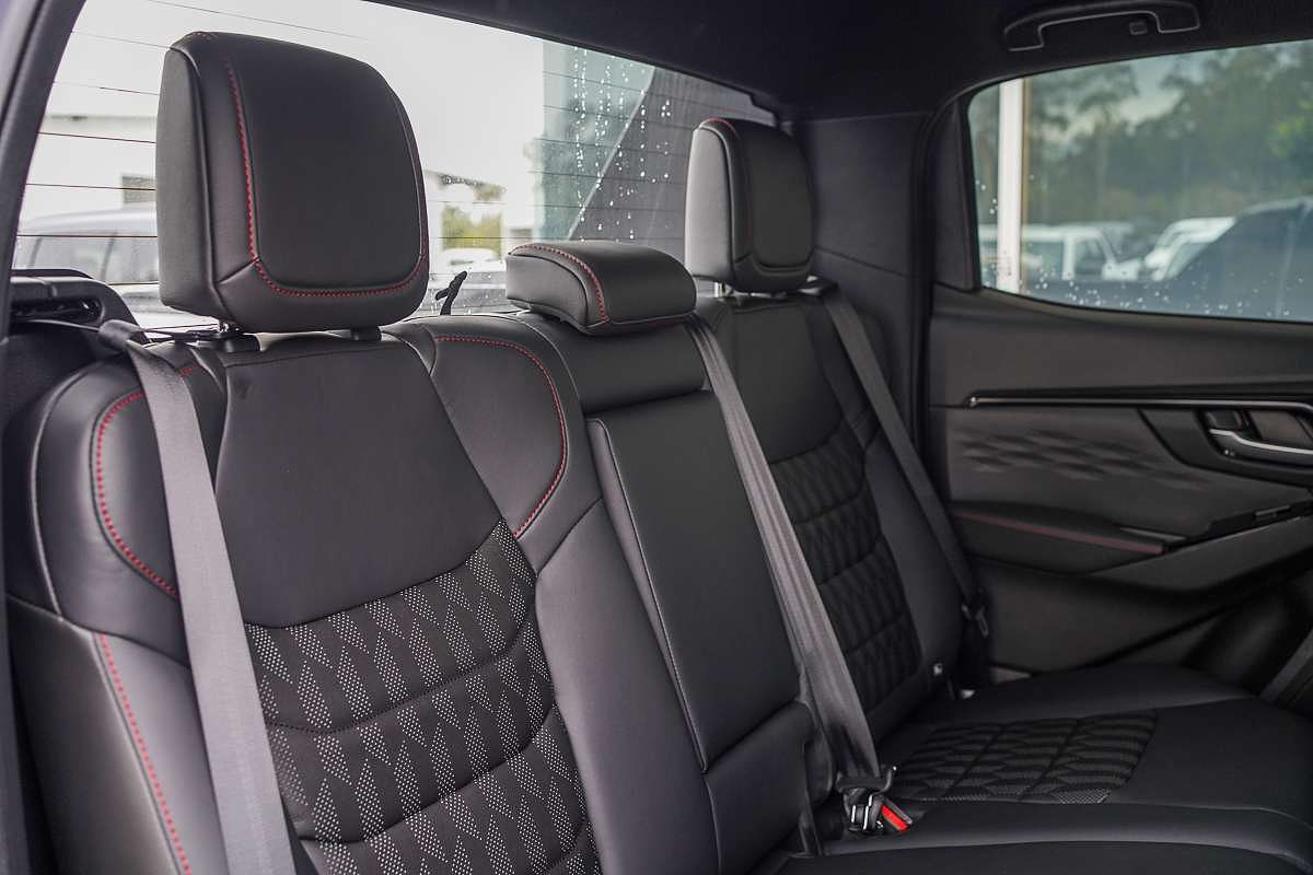 2025 Isuzu D-MAX X-TERRAIN 4X4