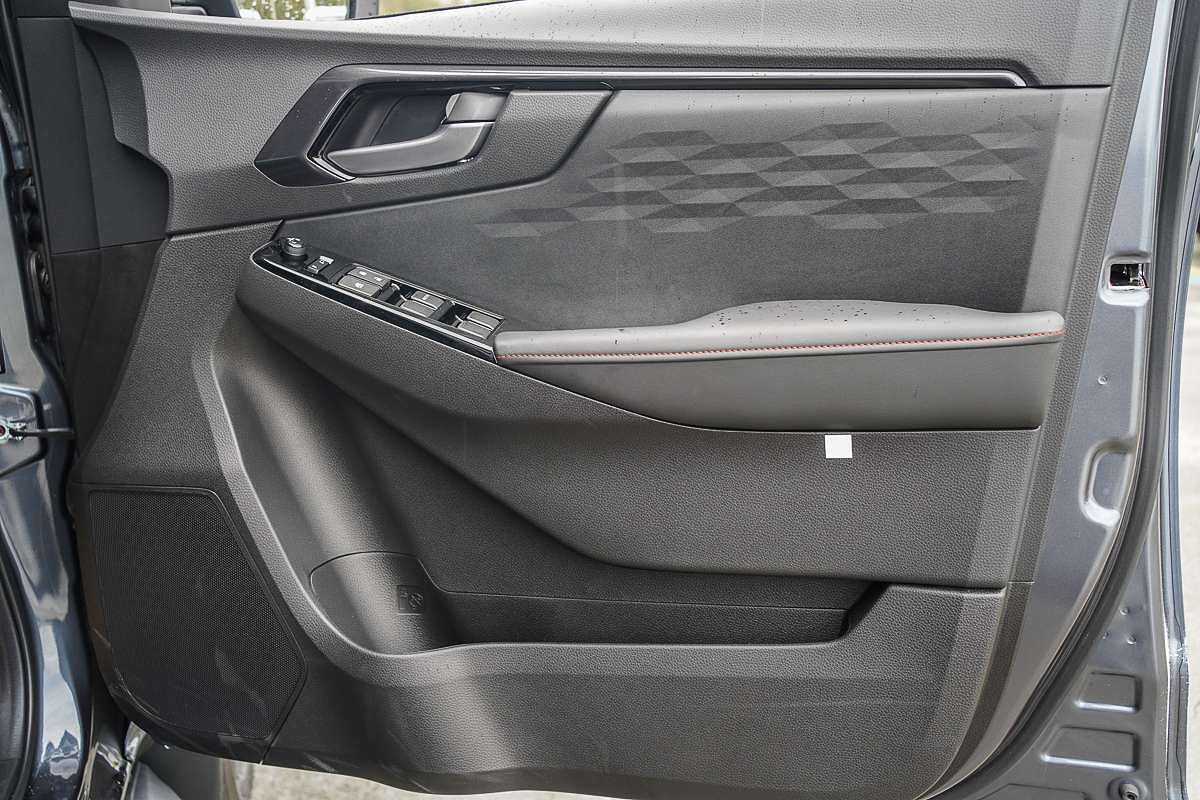 2025 Isuzu D-MAX X-TERRAIN 4X4