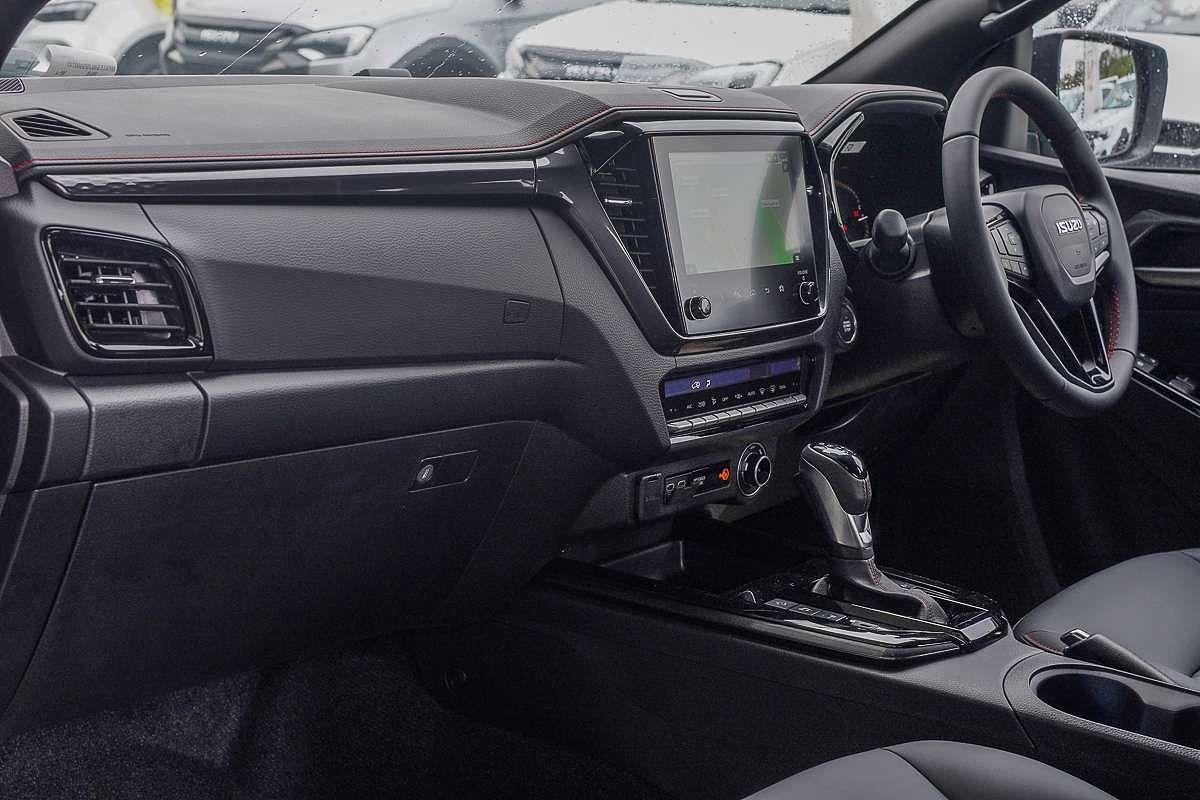 2025 Isuzu D-MAX X-TERRAIN 4X4