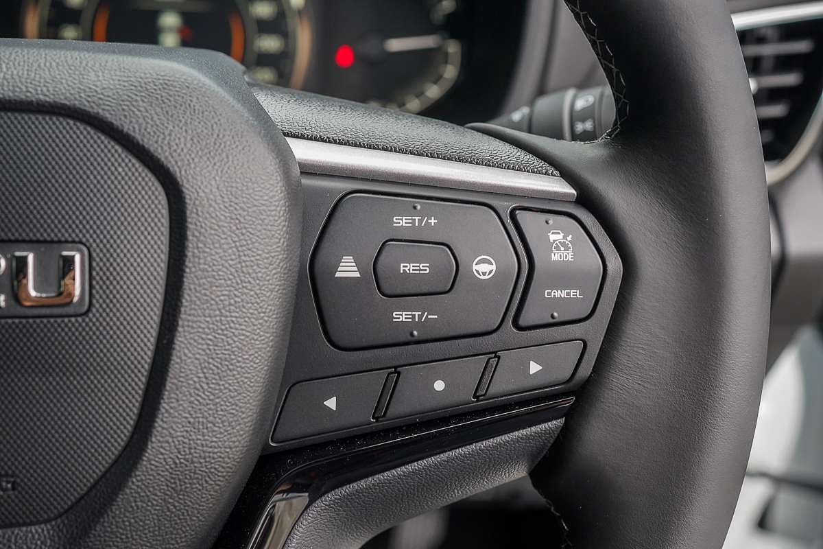 2025 Isuzu MU-X LS-T