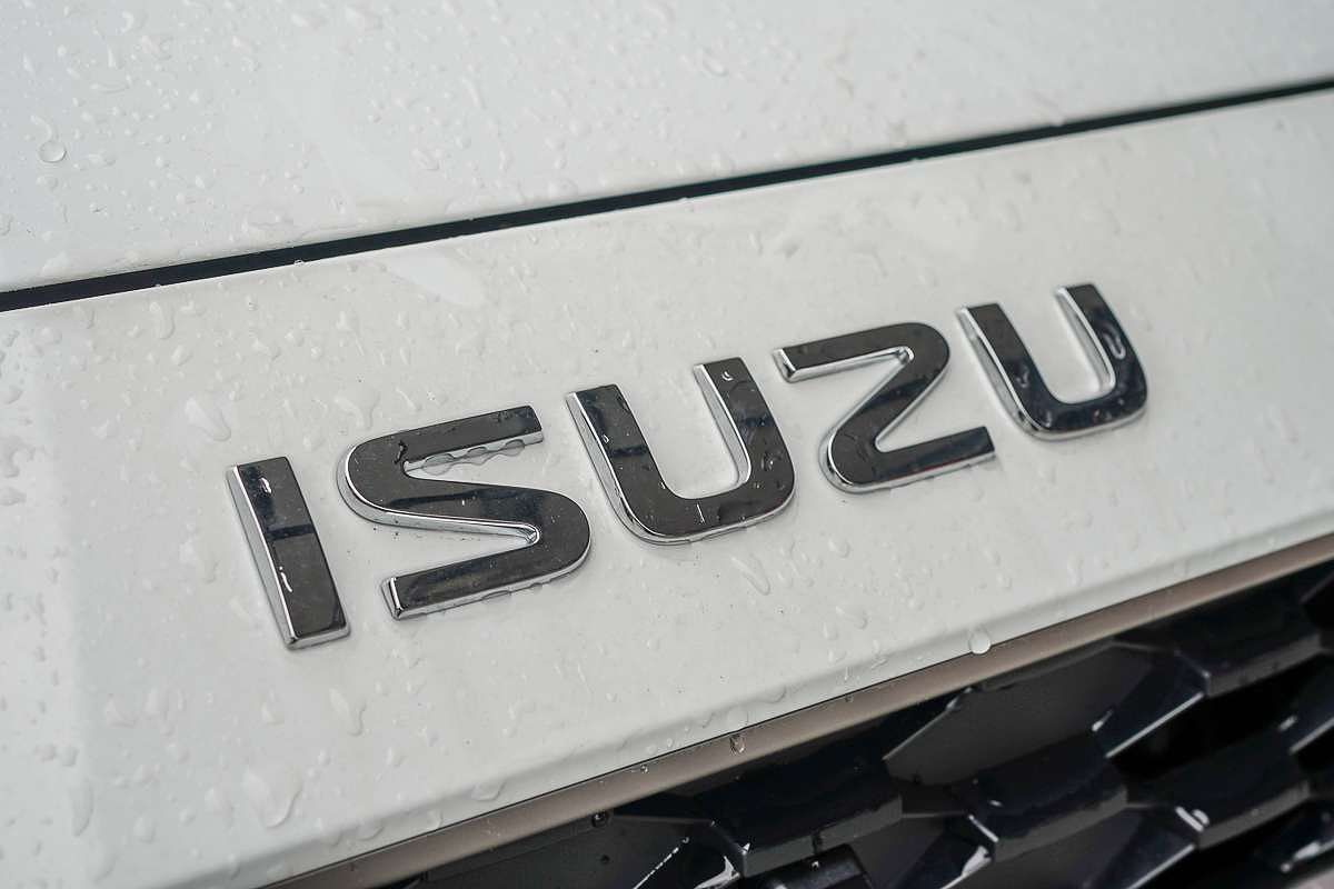 2025 Isuzu MU-X LS-T