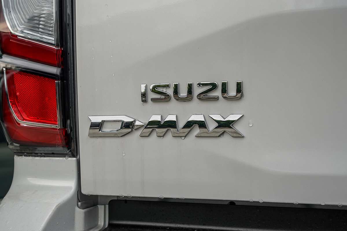 2025 Isuzu D-MAX X-TERRAIN 4X4